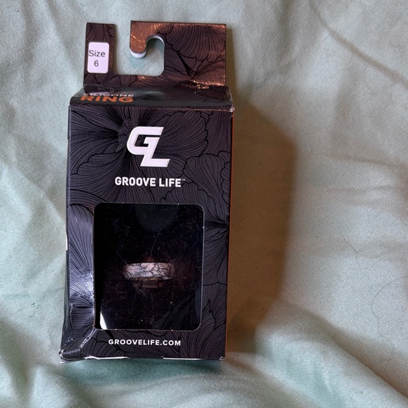 Groove Life Sz. 6 Thin Aspire Winter Rose Silicone Ring - Picture 1 of 5